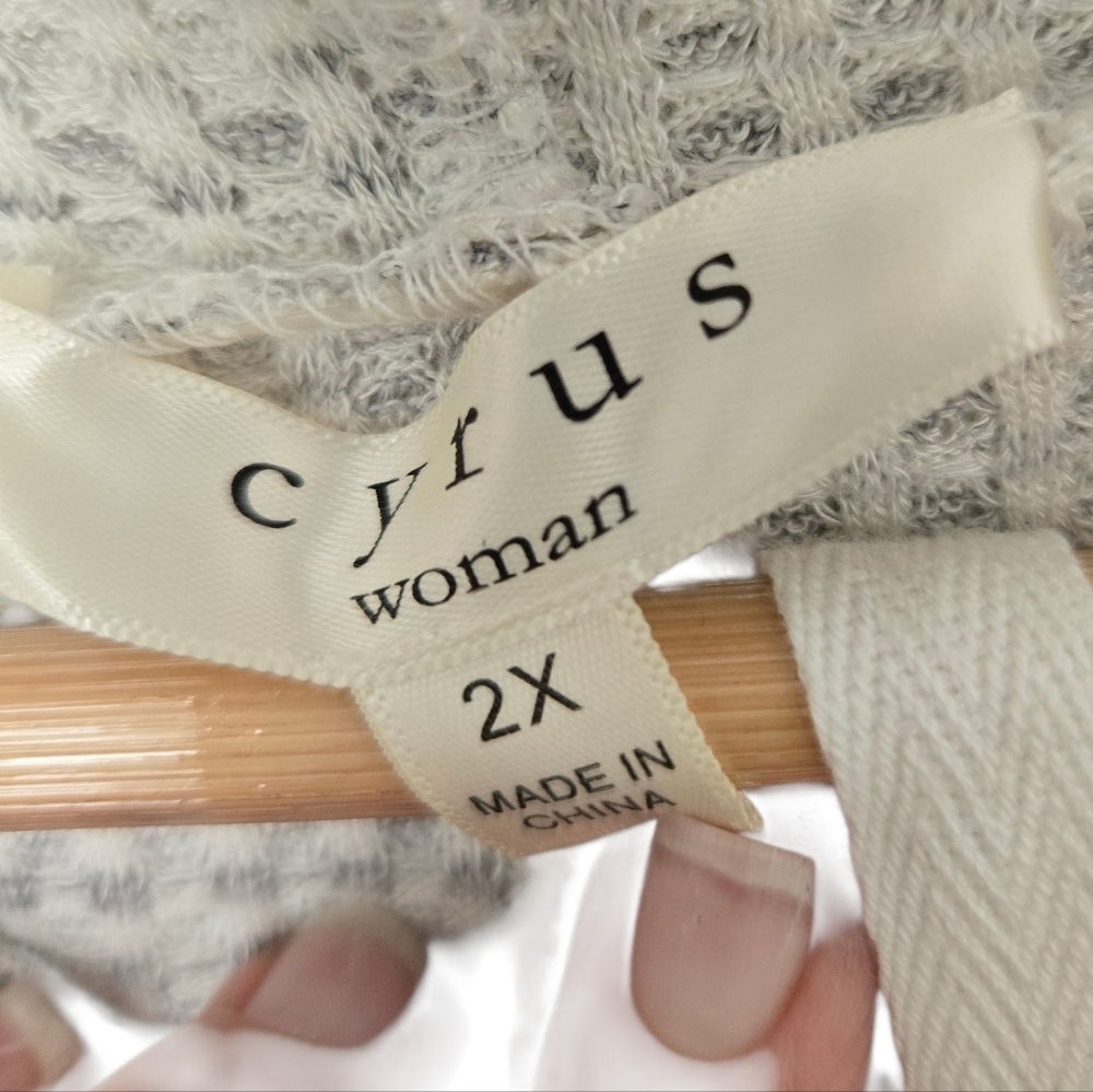 Cyrus Soft Knit Sweater in Grey And White Size 2x - Picture 4 of 6